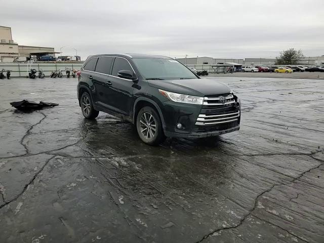 2018 Toyota Highlander Se VIN: 5TDKZRFH8JS264632 Lot: 79089324