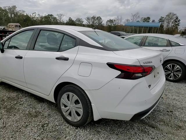 2020 Nissan Versa - Image 10