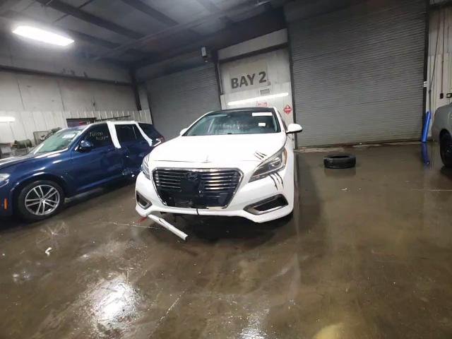 2017 Hyundai Sonata - Image 13