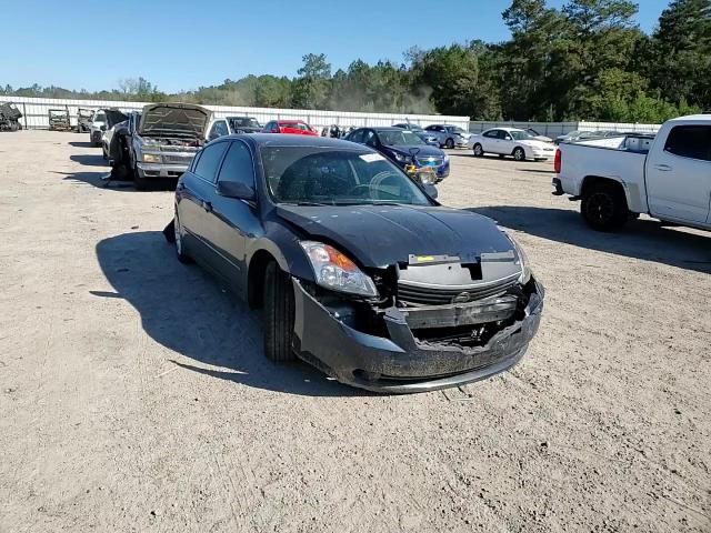 2009 Nissan Altima - Image 10