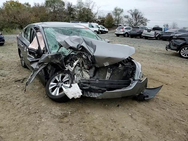 2019 Nissan Sentra - Image 10