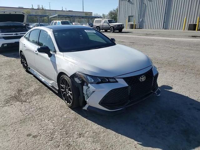 2021 Toyota Avalon - Image 13