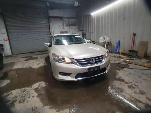 2014 Honda Accord - Image 13