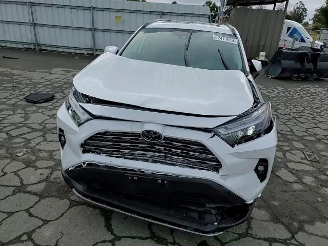 2023 Toyota RAV 4 - Image 14