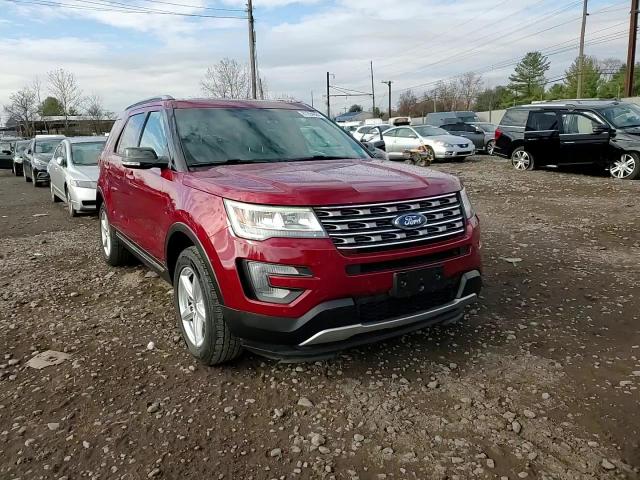 2017 Ford Explorer - Image 12