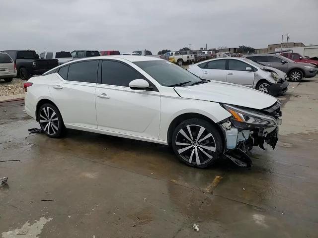 2020 Nissan Altima - Image 14