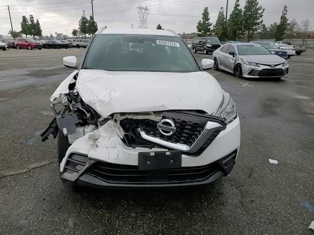 2020 Nissan Kicks - Image 10