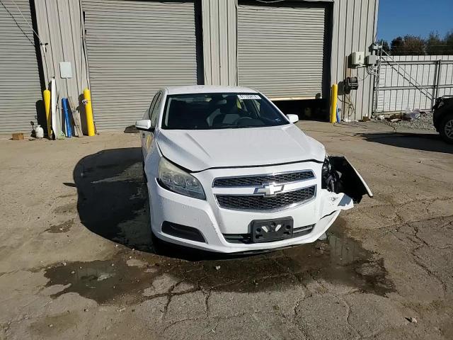2013 Chevrolet Malibu - Image 13