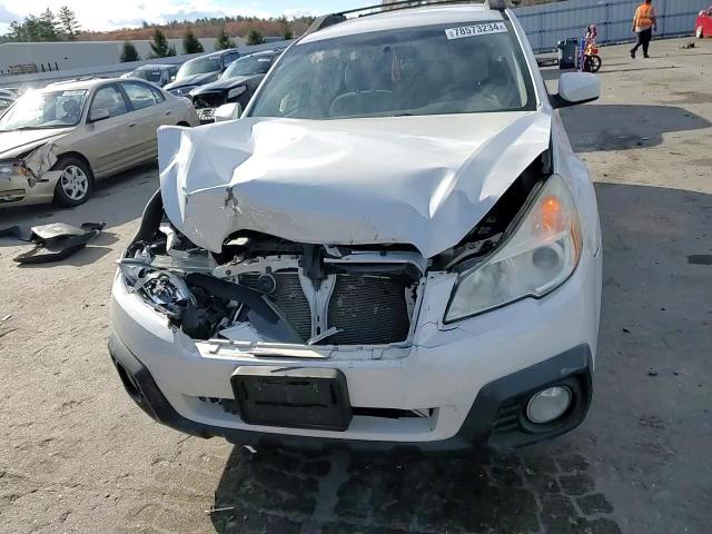 2014 Subaru Outback - Image 11