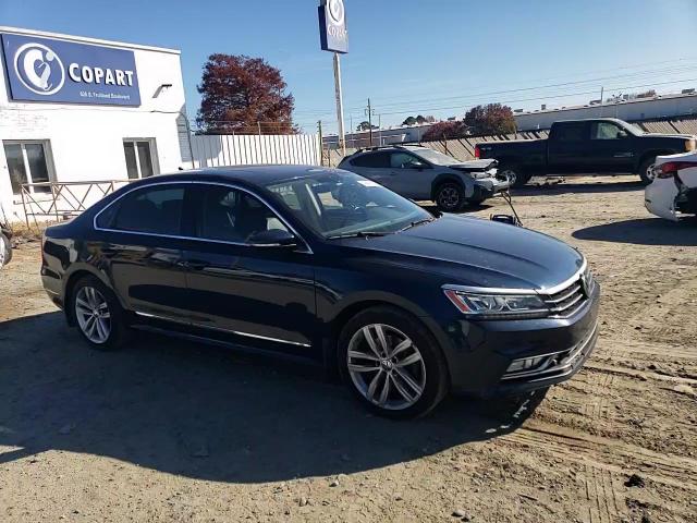 2018 Volkswagen Passat - Image 10