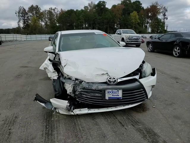 2016 Toyota Camry - Image 11