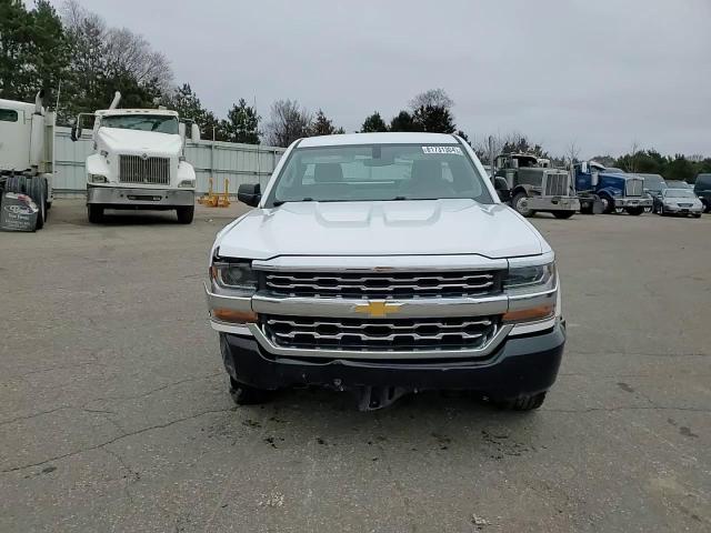 2016 Chevrolet Silverado - Image 11