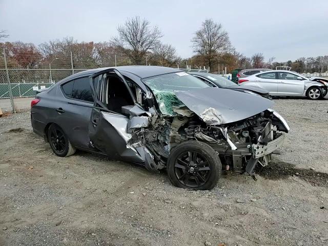 2018 Nissan Versa - Image 10