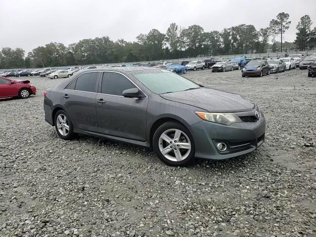 2014 Toyota Camry - Image 13