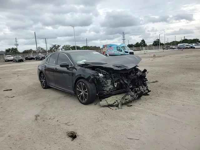 2019 Toyota Camry - Image 11