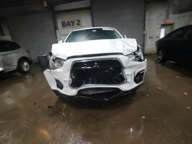 2015 Mitsubishi Outlander - Image 13