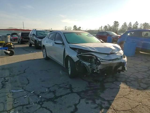 2018 Chevrolet Malibu - Image 11