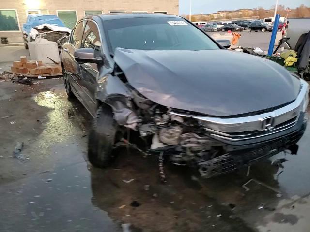 2017 Honda Accord - Image 14