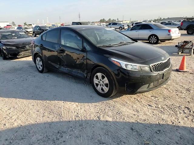 2018 Kia Forte Lx VIN: 3KPFK4A75JE209525 Lot: 82855224