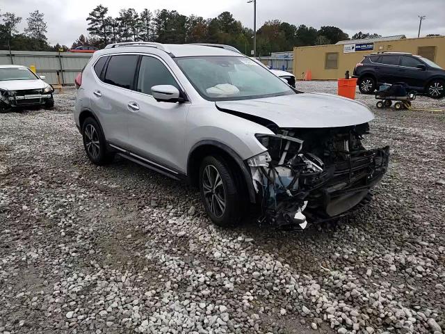 2018 Nissan Rogue - Image 15