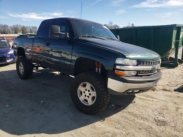 2002 Chevrolet Silverado - Image 11