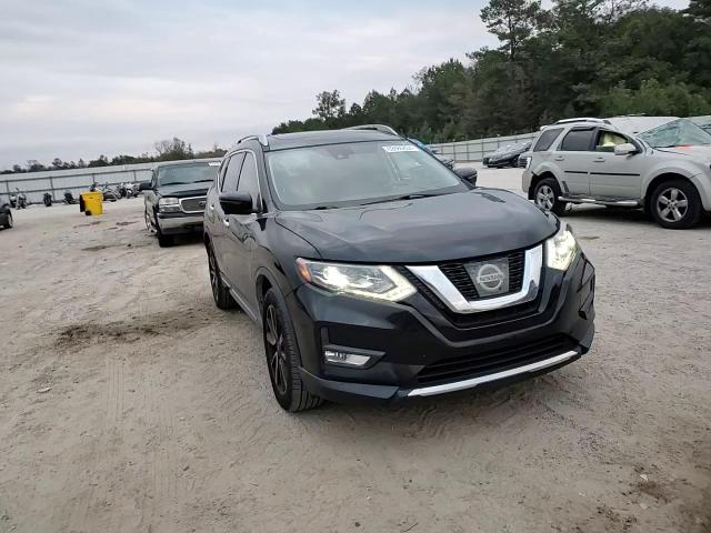 2017 Nissan Rogue - Image 12