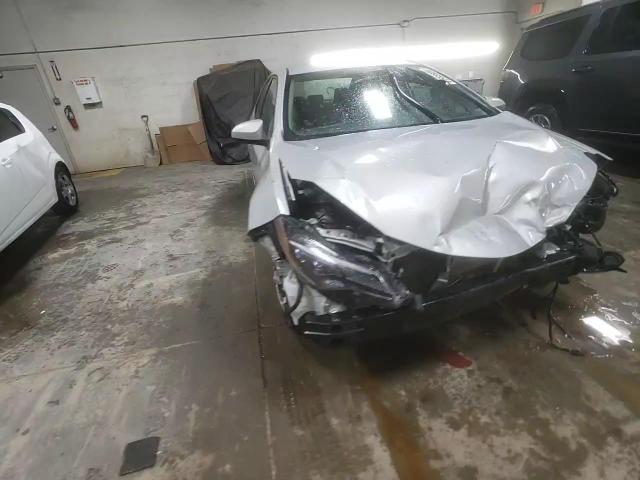 2018 Toyota Corolla L VIN: 2T1BURHE4JC975870 Lot: 80885544