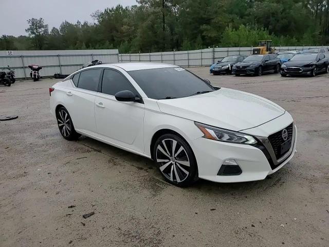 2020 Nissan Altima - Image 11