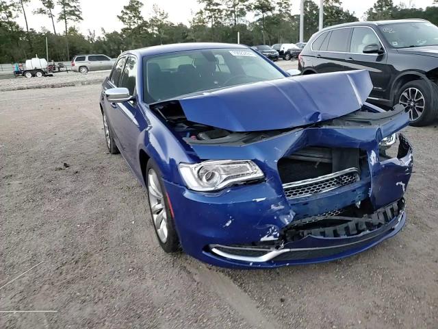 2019 Chrysler 300 Touring VIN: 2C3CCAAGXKH617012 Lot: 79023424