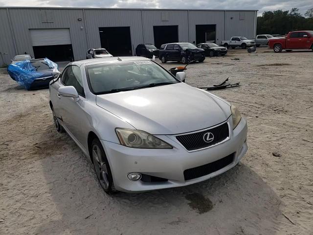 2010 Lexus IS - Image 10