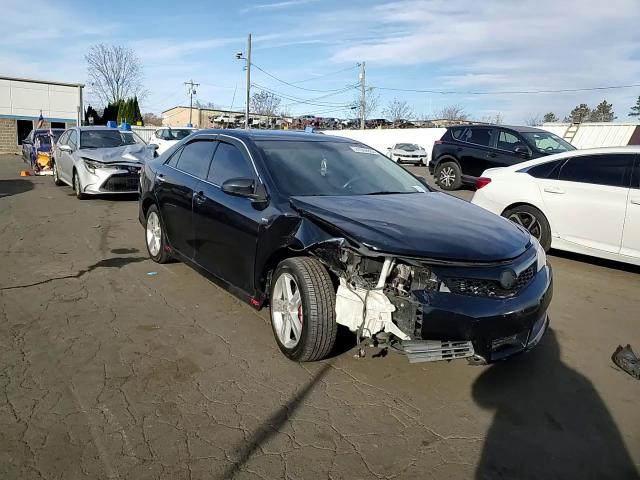 2014 Toyota Camry - Image 11