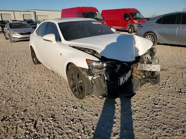 2015 Lexus IS - Image 11