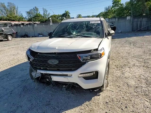 2020 Ford Explorer - Image 11