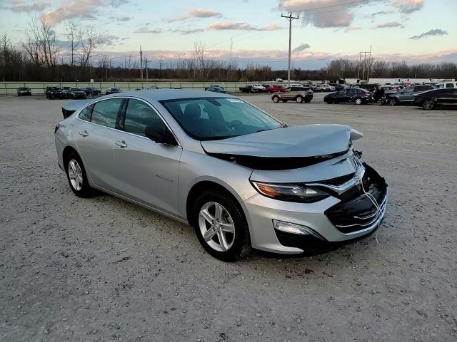 2020 Chevrolet Malibu - Image 13