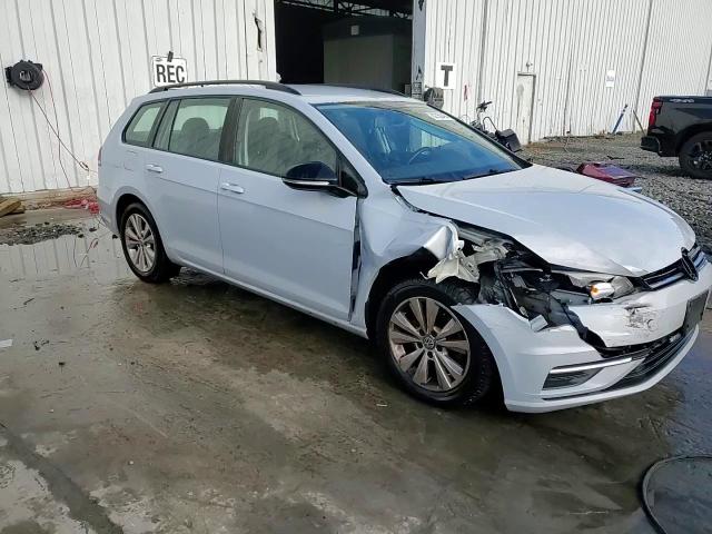 2018 Volkswagen Golf - Image 13