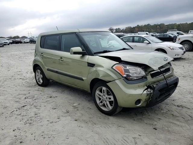 2011 Kia Soul + VIN: KNDJT2A24B7256627 Lot: 79009354