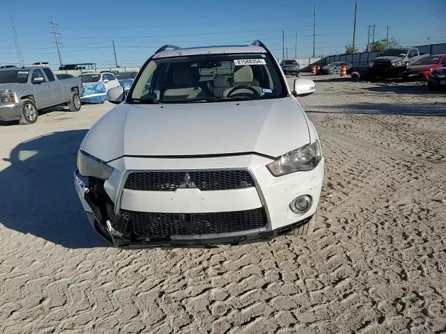 2012 Mitsubishi Outlander - Image 14