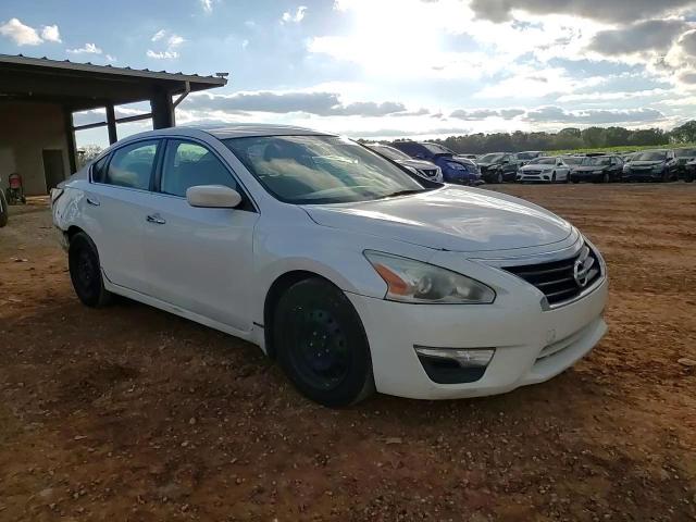2015 Nissan Altima - Image 11