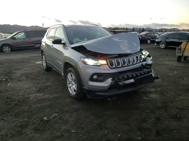 2022 Jeep Compass Latitude VIN: 3C4NJCBBXNT176308 Lot: 80355074