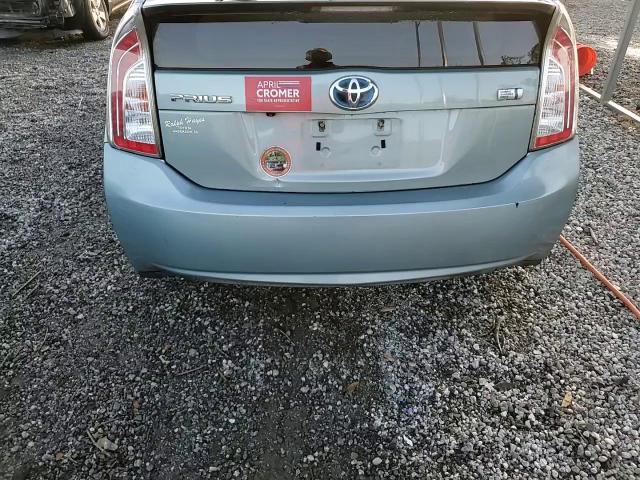 2015 Toyota Prius - Image 13