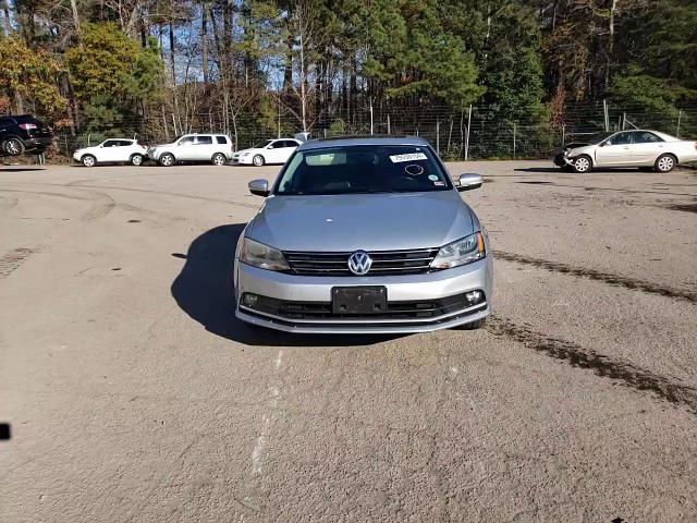2015 Volkswagen Jetta - Image 11