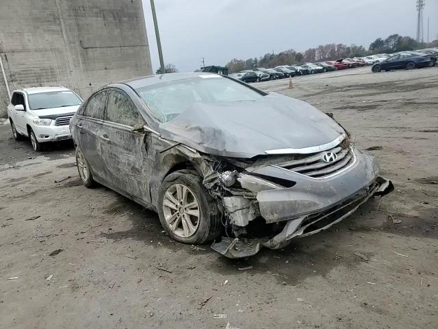 2013 Hyundai Sonata - Image 11