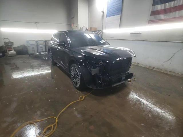 2022 Lincoln Corsair - Image 14