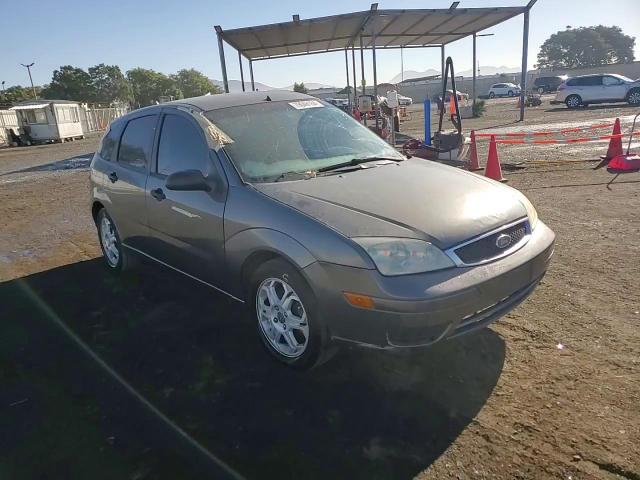 2007 Ford Focus Zx5 VIN: 1FAFP37N07W135193 Lot: 79046164