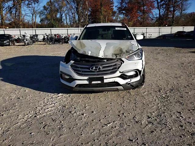 2017 Hyundai Santa Fe - Image 12