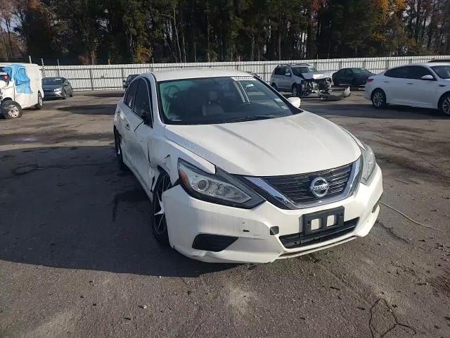 2017 Nissan Altima - Image 11