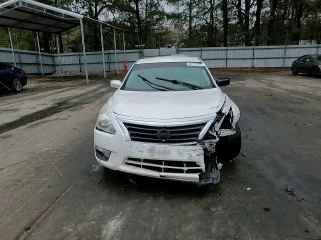 2013 Nissan Altima - Image 13