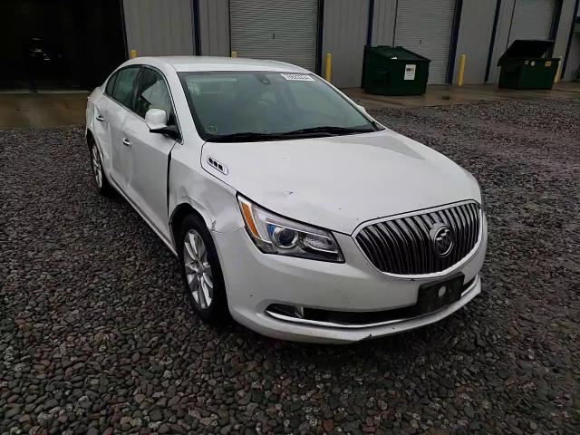 2015 Buick Lacrosse VIN: 1G4GB5GR2FF228139 Lot: 78620354