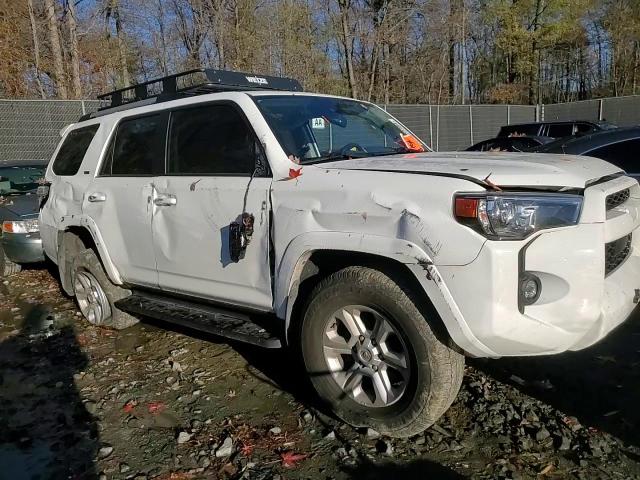 2022 Toyota 4Runner - Image 12