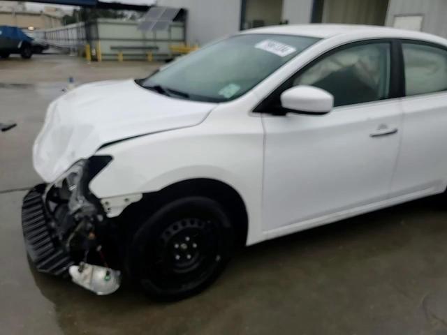 2015 Nissan Sentra - Image 13